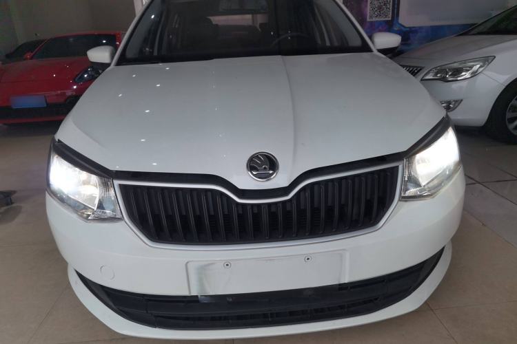 Used Skoda Fabia 2016 1.4L Automatic Car Enjoy Edition Front