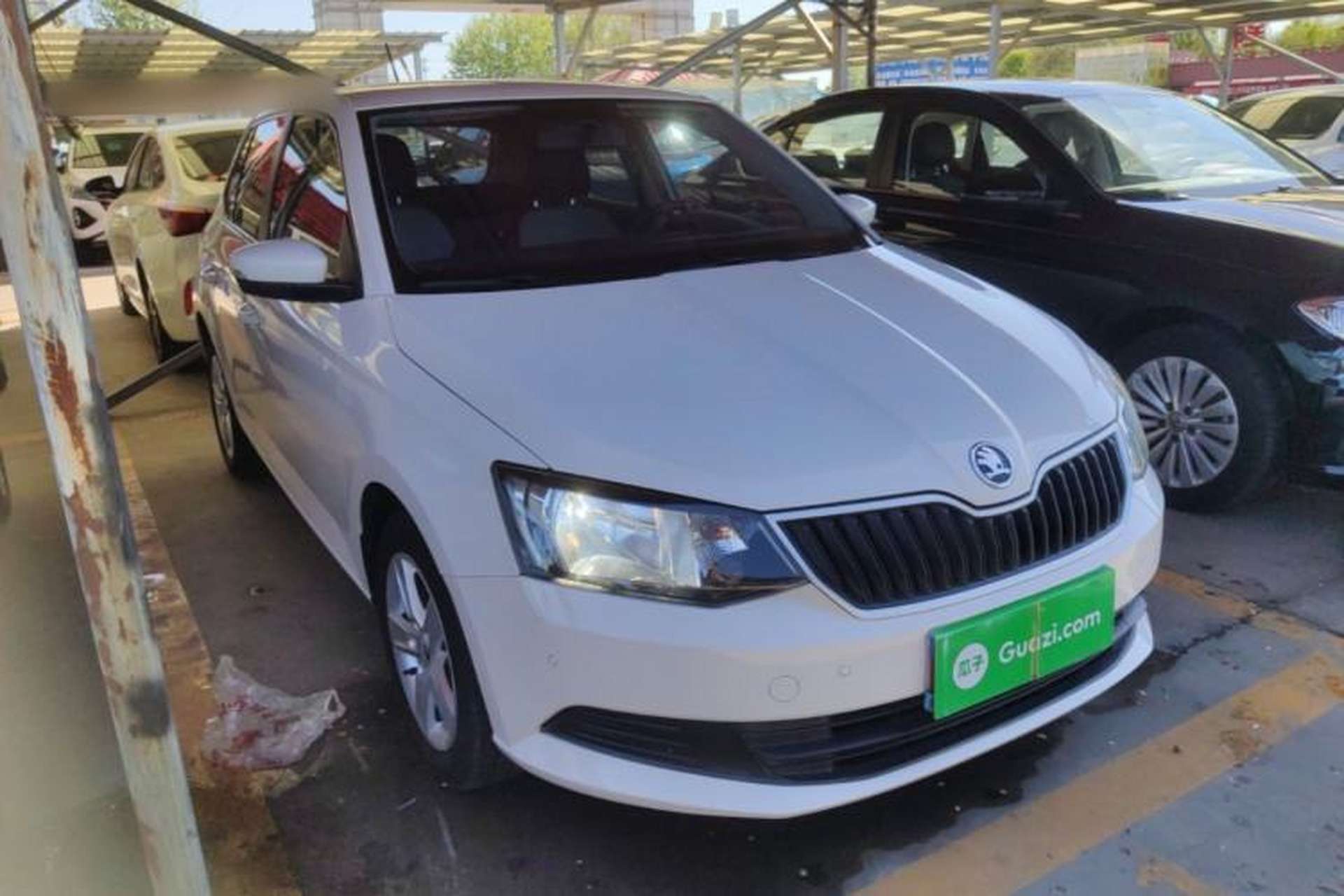 Used Skoda Fabia 2016 1.4L Automatic Car Enjoy Edition Front Right 45 Deg