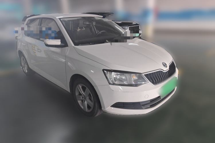 Used Skoda Fabia 2016 1.4L Automatic Car Enjoy Edition Front Right 45 Deg