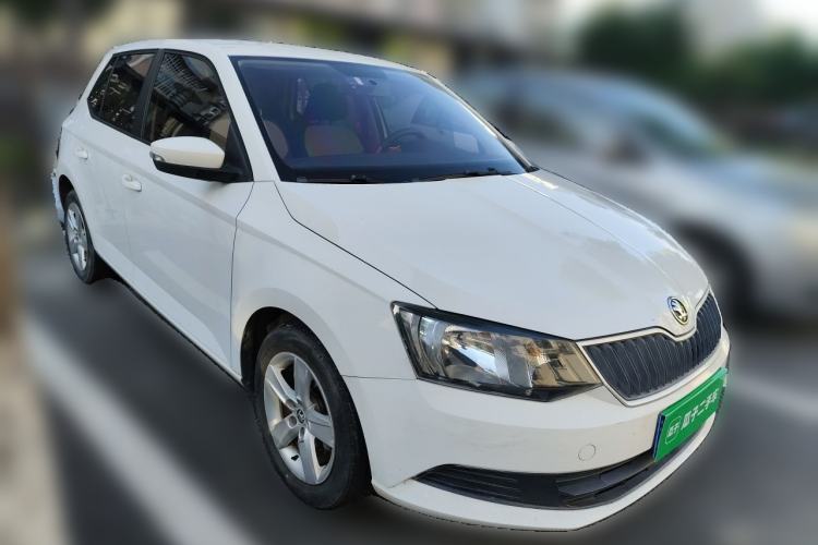 Used Skoda Fabia 2016 1.4L Automatic Car Enjoy Edition Front Right 45 Deg