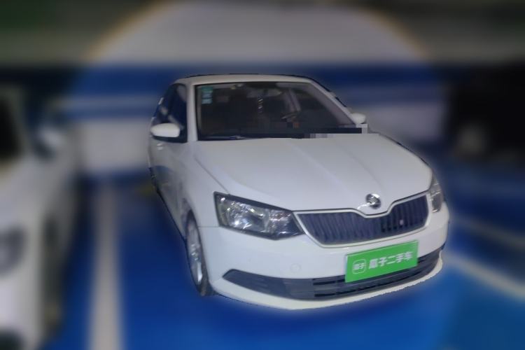 Used Skoda Fabia 2016 1.4L Automatic Car Enjoy Edition Front Right 45 Deg