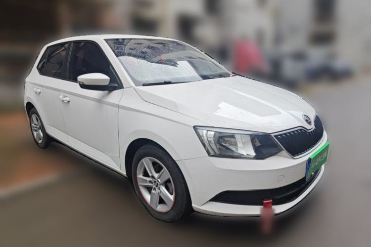 Used Skoda Fabia 2016 1.4L Automatic Car Enjoy Edition Front Right 45 Deg