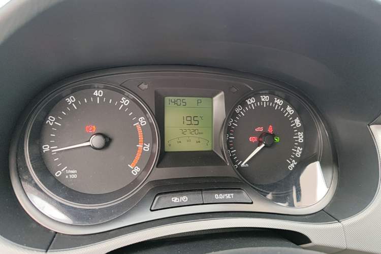 Used Skoda Fabia 2016 1.4L Automatic Car Enjoy Edition Instrument Cluster