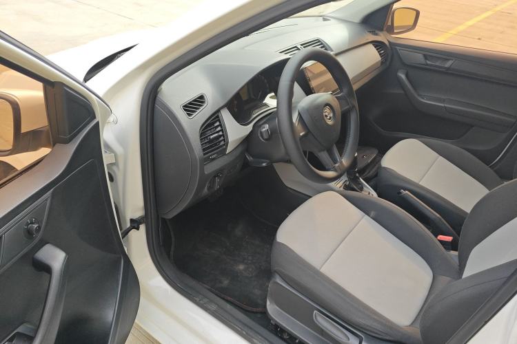 Used Skoda Fabia 2016 1.4L Automatic Car Enjoy Edition Interior 3
