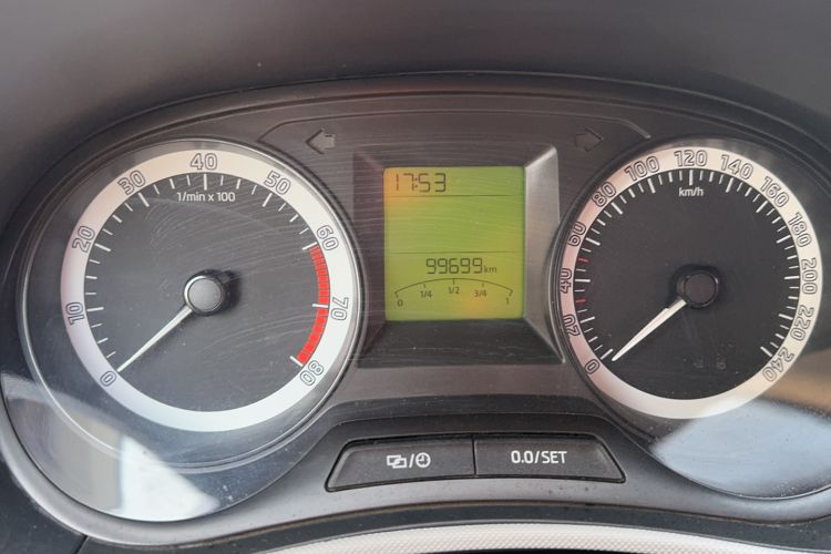 Used Skoda Fabia 2016 1.4L Automatic Car Enjoy Edition Odometer Close Up