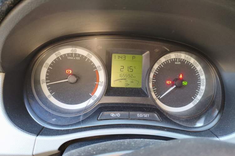 Used Skoda Fabia 2016 1.4L Automatic Car Enjoy Edition Odometer Close Up