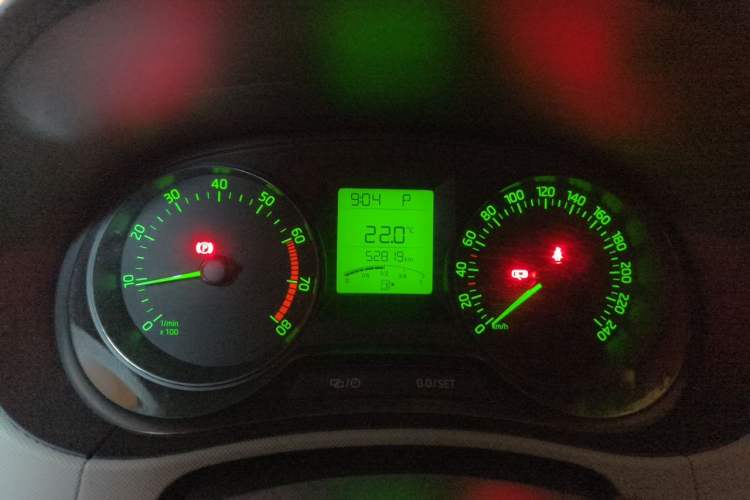 Used Skoda Fabia 2016 1.4L Automatic Car Enjoy Edition Odometer Close Up