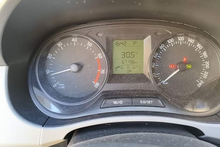 Used Skoda Fabia 2016 1.4L Automatic Car Enjoy Edition Odometer Close Up