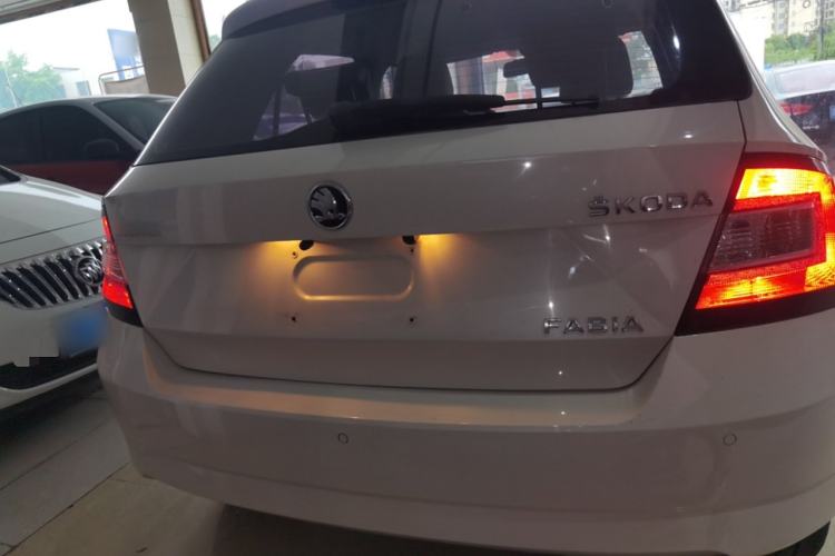Used Skoda Fabia 2016 1.4L Automatic Car Enjoy Edition Rear