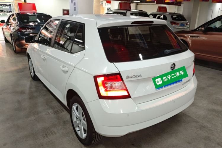 Used Skoda Fabia 2016 1.4L Automatic Car Enjoy Edition Rear Left 45 Deg