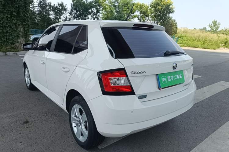 Used Skoda Fabia 2016 1.4L Automatic Car Enjoy Edition Rear Left 45 Deg