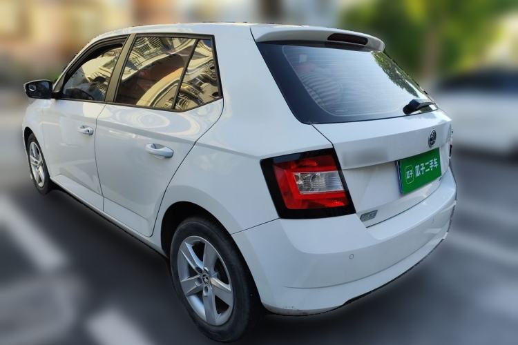 Used Skoda Fabia 2016 1.4L Automatic Car Enjoy Edition Rear Left 45 Deg