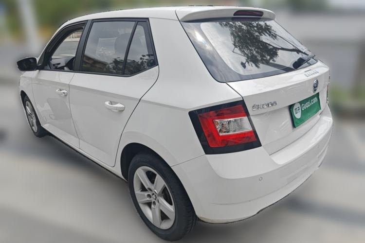 Used Skoda Fabia 2016 1.4L Automatic Car Enjoy Edition Rear Left 45 Deg
