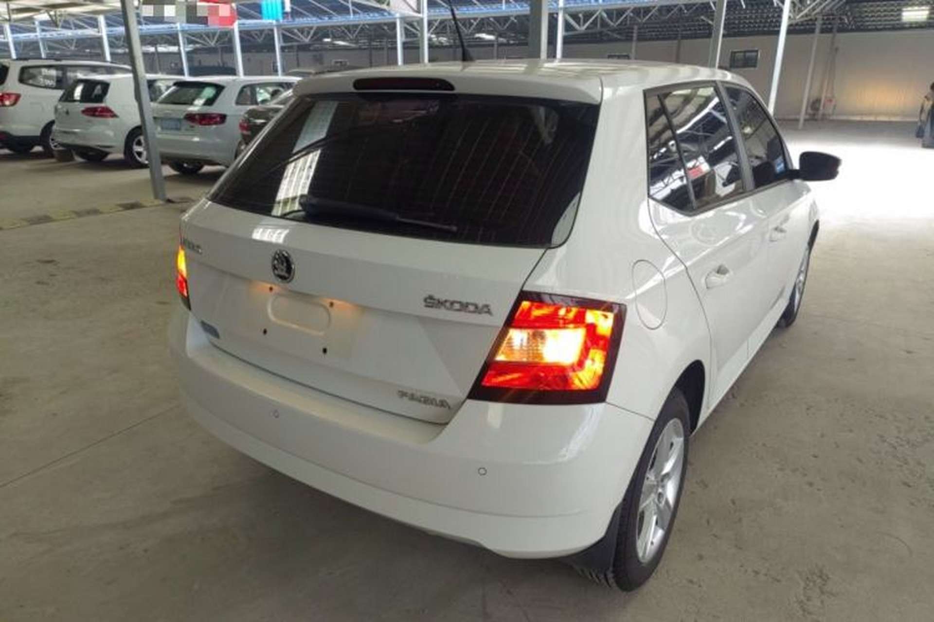 Used Skoda Fabia 2016 1.4L Automatic Car Enjoy Edition Rear Right 45 Deg