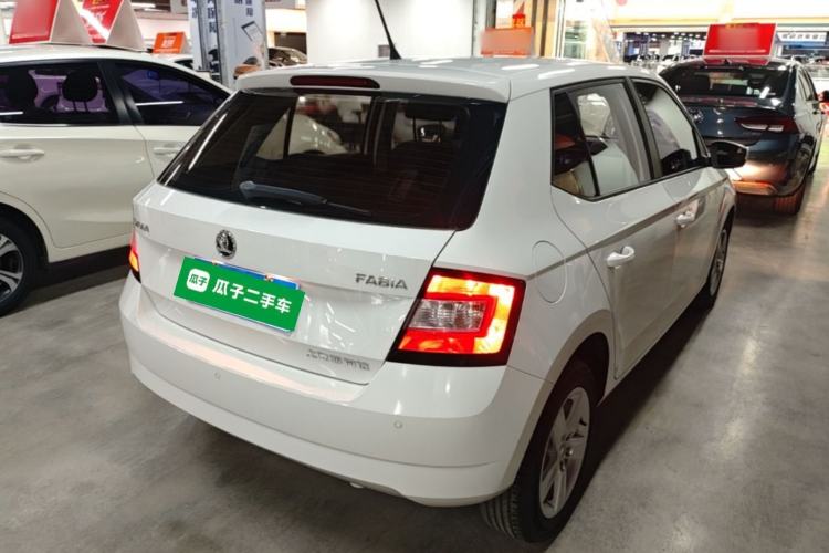 Used Skoda Fabia 2016 1.4L Automatic Car Enjoy Edition Rear Right 45 Deg