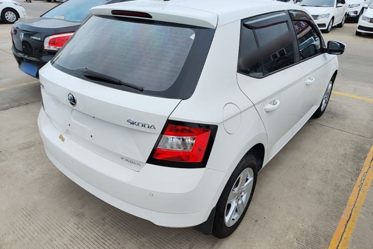 Used Skoda Fabia 2016 1.4L Automatic Car Enjoy Edition Rear Right 45 Deg