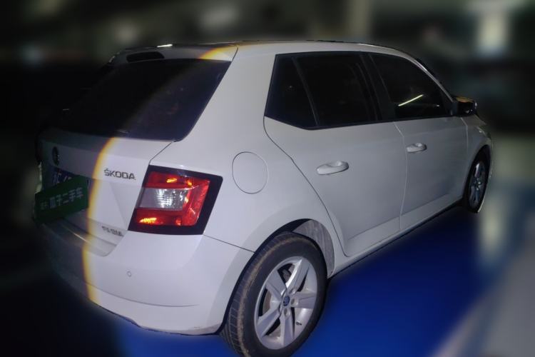 Used Skoda Fabia 2016 1.4L Automatic Car Enjoy Edition Rear Right 45 Deg