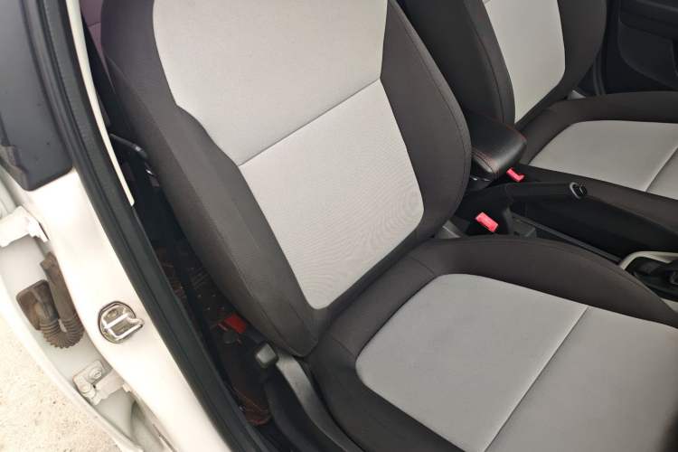 Used Skoda Fabia 2016 1.4L Automatic Car Enjoy Edition Right Front Seat