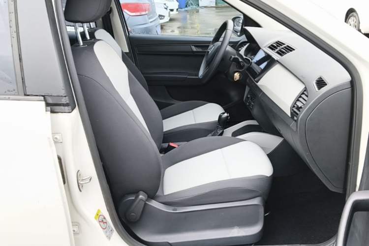 Used Skoda Fabia 2016 1.4L Automatic Car Enjoy Edition Right Front Seat