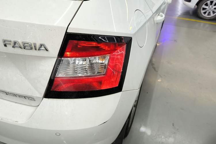 Used Skoda Fabia 2016 1.4L Automatic Car Enjoy Edition Right Rear Taillight