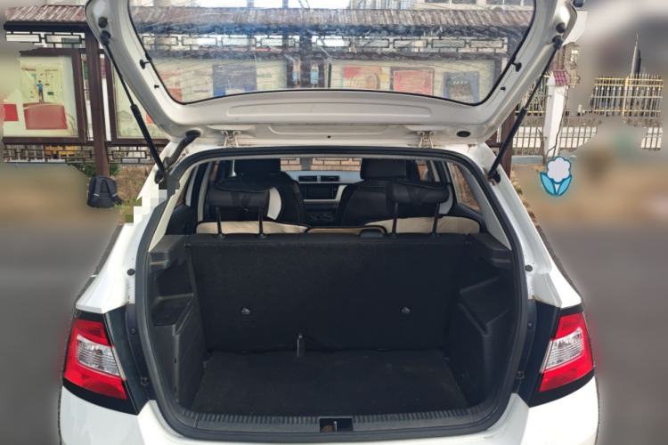Used Skoda Fabia 2016 1.4L Automatic Car Enjoy Edition Trunk