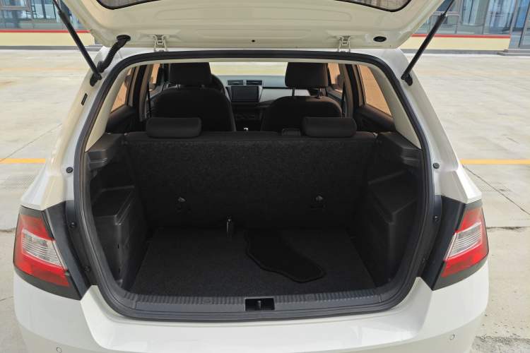 Used Skoda Fabia 2016 1.4L Automatic Car Enjoy Edition Trunk