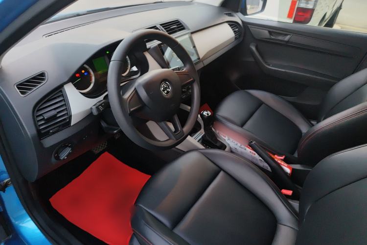 Used Skoda Fabia 2017 1.4L Automatic Car Enjoy Edition Driver Seat