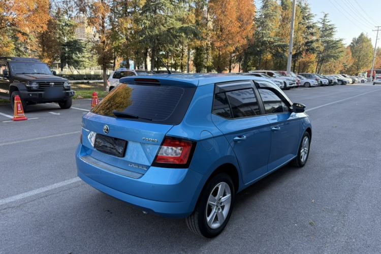 Used Skoda Fabia 2017 1.4L Automatic Front-Drive Model Exterior 3