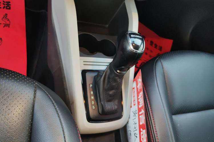 Used Skoda Fabia 2017 1.4L Automatic Car Enjoy Edition Gear Lever