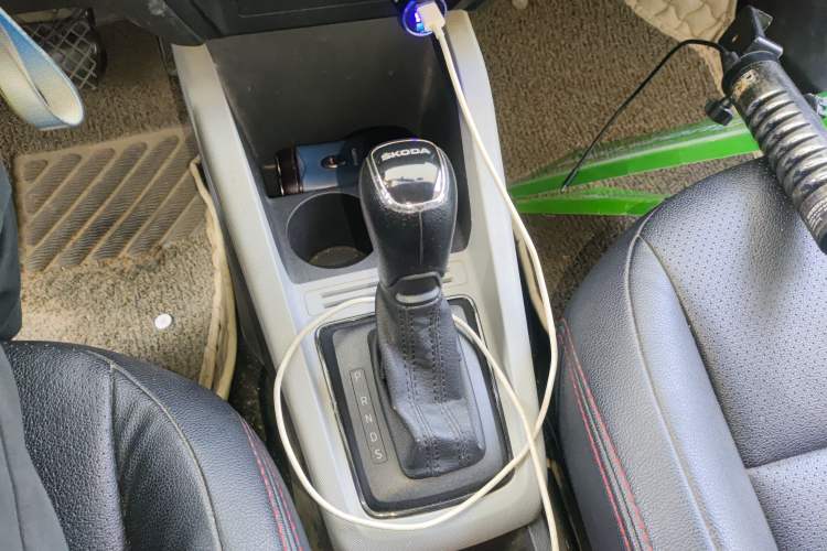 Used Skoda Fabia 2017 1.4L Automatic Front-Drive Model Gear Lever