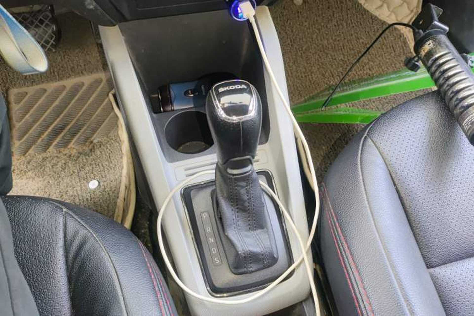 Used Skoda Fabia 2017 1.4L Automatic Front-Drive Model Gear Lever