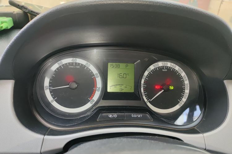 Used Skoda Fabia 2017 1.4L Automatic Front-Drive Model Instrument Cluster