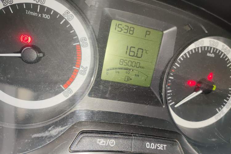 Used Skoda Fabia 2017 1.4L Automatic Front-Drive Model Odometer Close Up