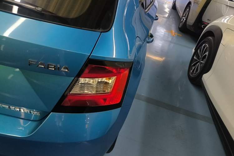 Used Skoda Fabia 2017 1.4L Automatic Car Enjoy Edition Right Rear Taillight