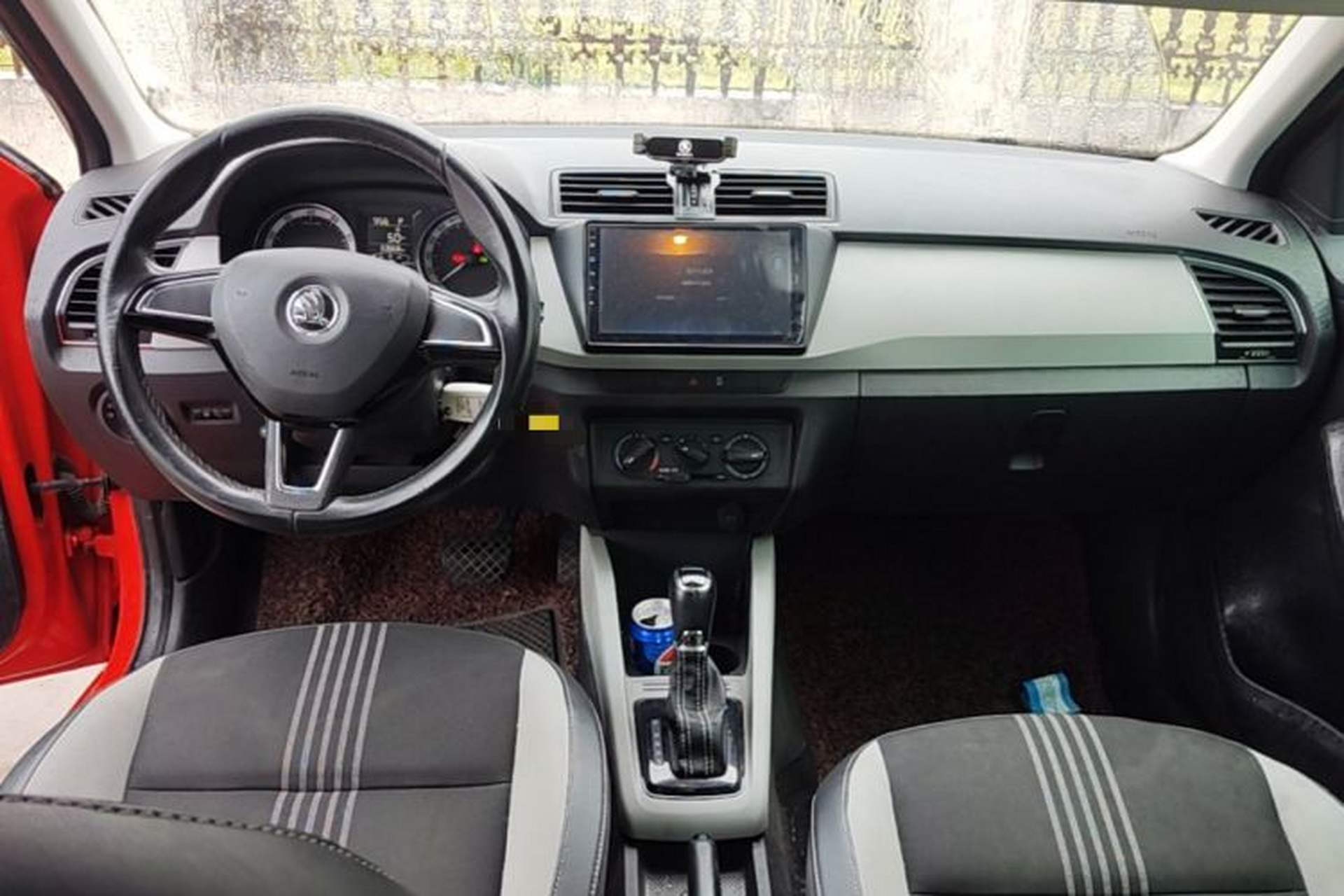 Used Skoda Fabia 2017 1.6L Automatic Sport Edition Center Console