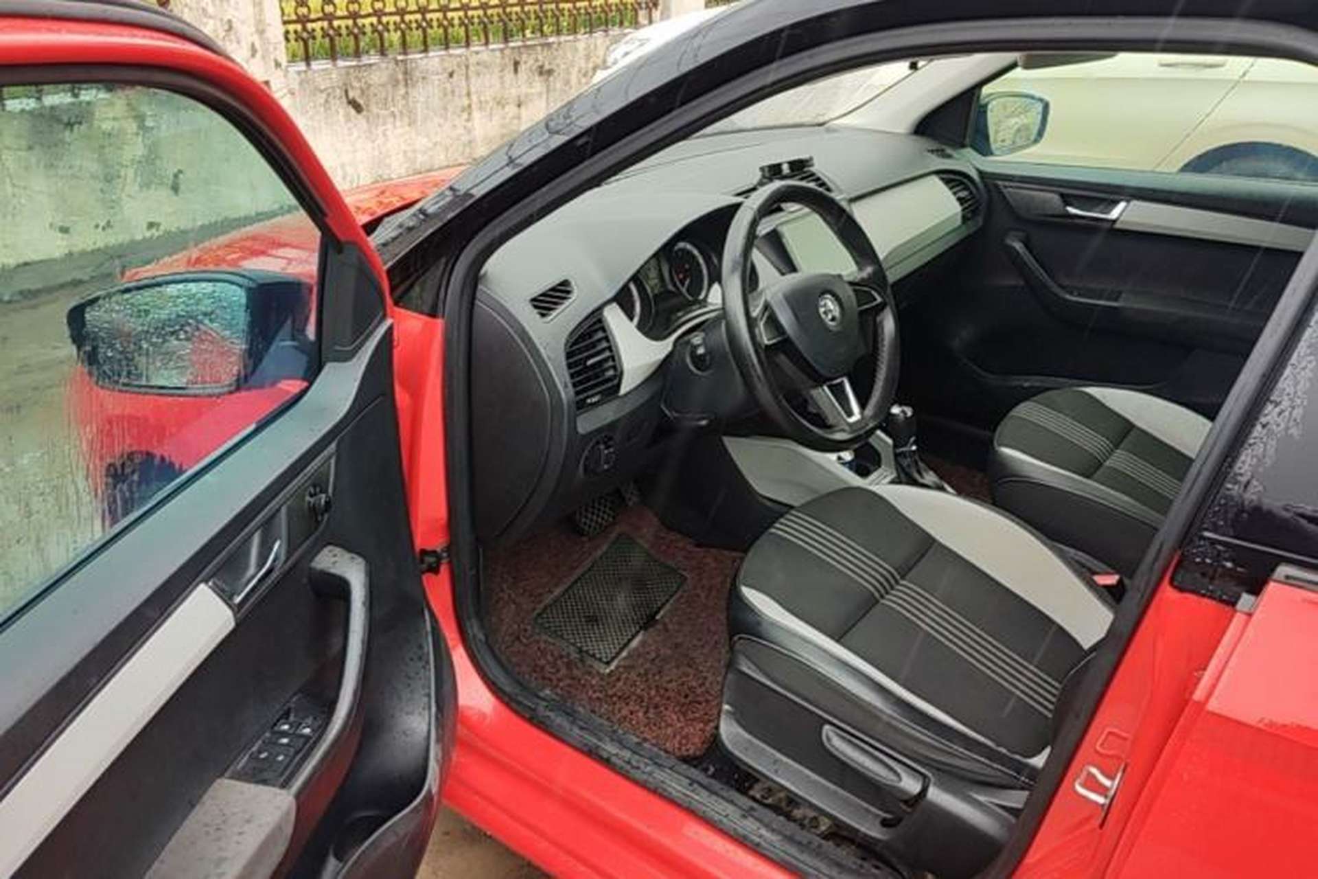 Used Skoda Fabia 2017 1.6L Automatic Sport Edition Driver Seat