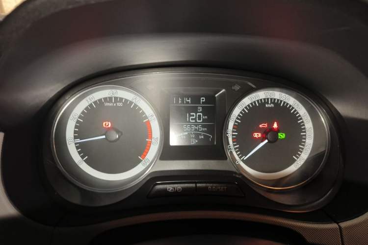 Used Skoda Fabia 2017 1.6L Automatic Sport Edition Instrument Cluster