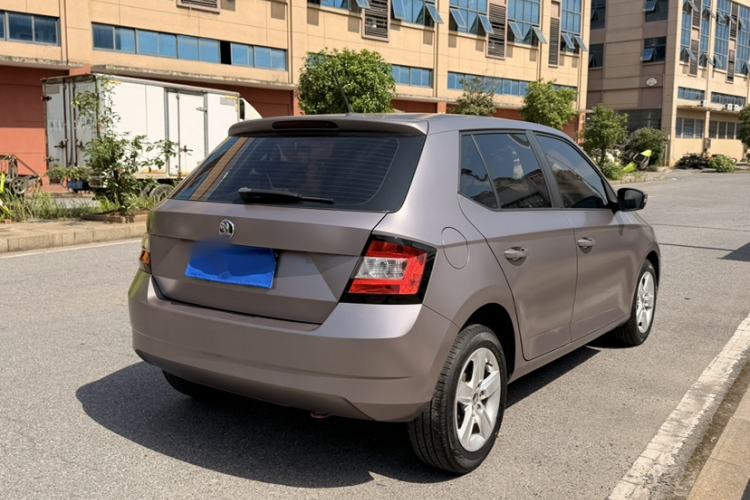 Used Skoda Fabia 2017 1.4L Automatic Car Enjoy Edition Exterior 2