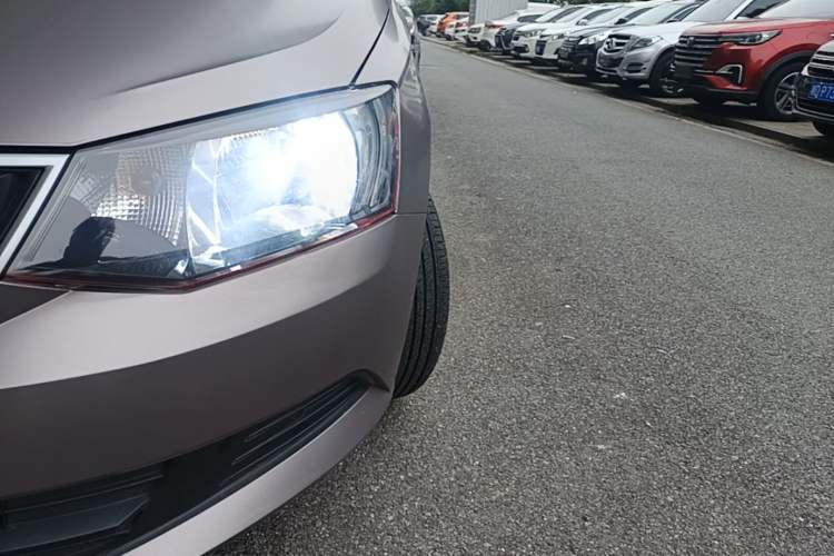 Used Skoda Fabia 2017 1.4L Automatic Car Enjoy Edition Left Front Headlight
