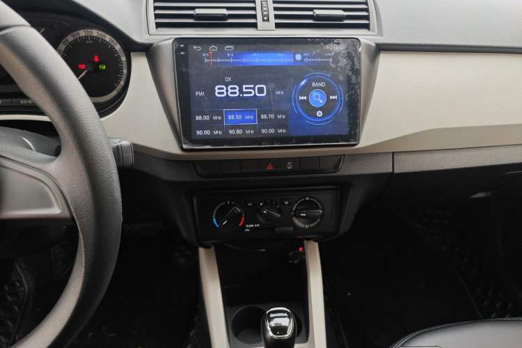 Used Skoda Fabia 2017 1.4L Automatic Car Enjoy Edition Audio And AC Panel