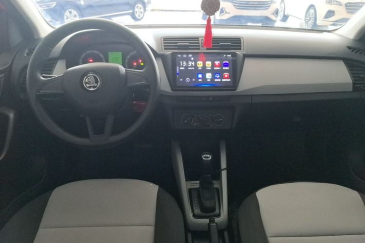 Used Skoda Fabia 2017 1.4L Automatic Car Enjoy Edition Center Console