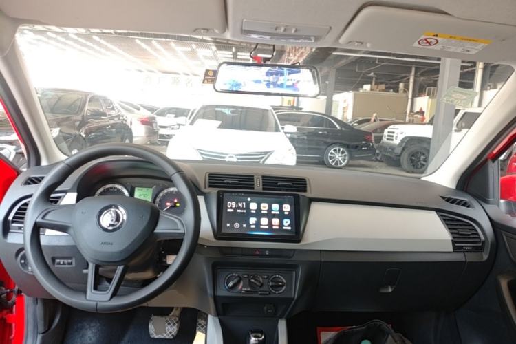 Used Skoda Fabia 2017 1.4L Automatic Car Enjoy Edition Center Console