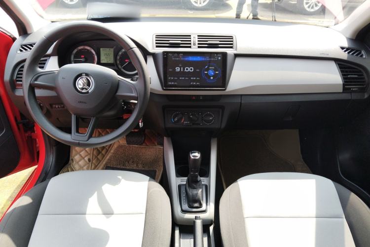 Used Skoda Fabia 2017 1.4L Automatic Car Enjoy Edition Center Console