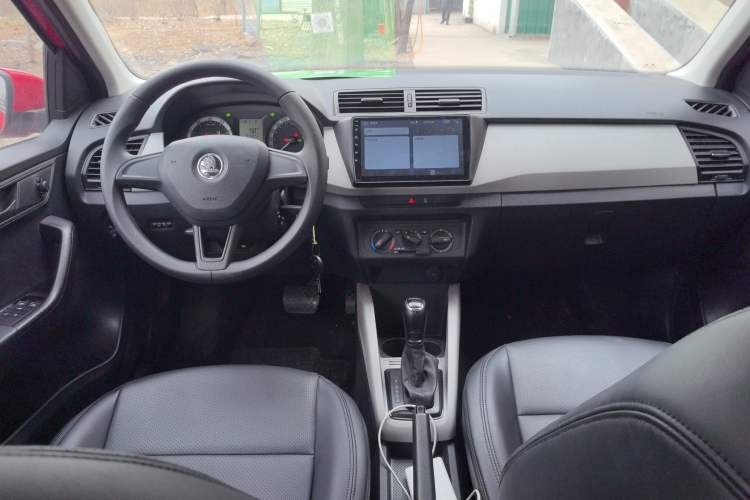 Used Skoda Fabia 2017 1.4L Automatic Car Enjoy Edition Center Console