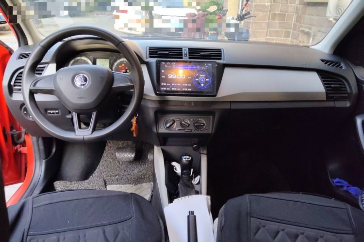 Used Skoda Fabia 2017 1.4L Automatic Car Enjoy Edition Center Console