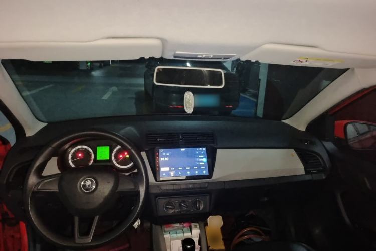 Used Skoda Fabia 2017 1.4L Automatic Car Enjoy Edition Center Console