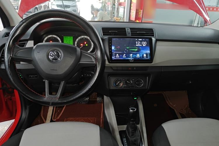 Used Skoda Fabia 2017 1.4L Automatic Car Enjoy Edition Center Console