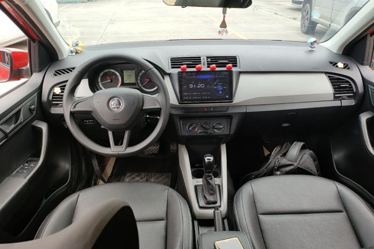 Used Skoda Fabia 2017 1.4L Automatic Car Enjoy Edition Center Console