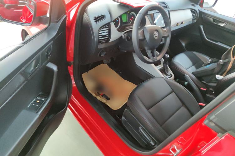 Used Skoda Fabia 2017 1.4L Automatic Car Enjoy Edition Driver Seat