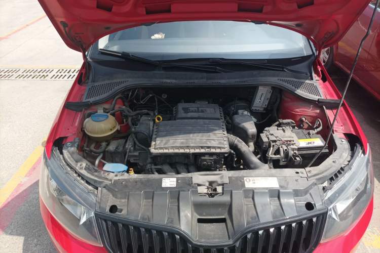 Used Skoda Fabia 2017 1.6L Automatic Chuanxing Edition Engine Bay